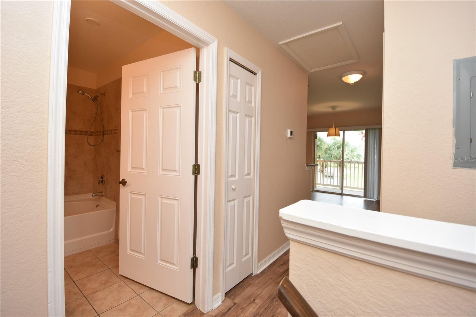 PALM POINTE - Residential