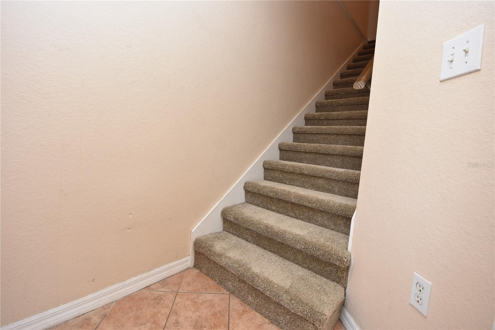 PALM POINTE - Residential