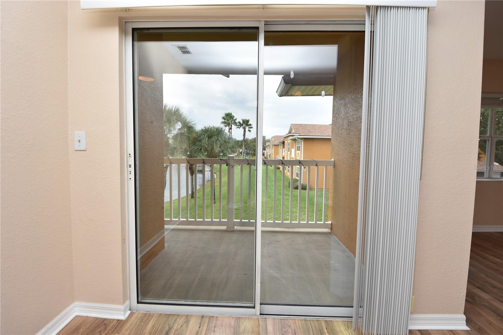 PALM POINTE - Residential