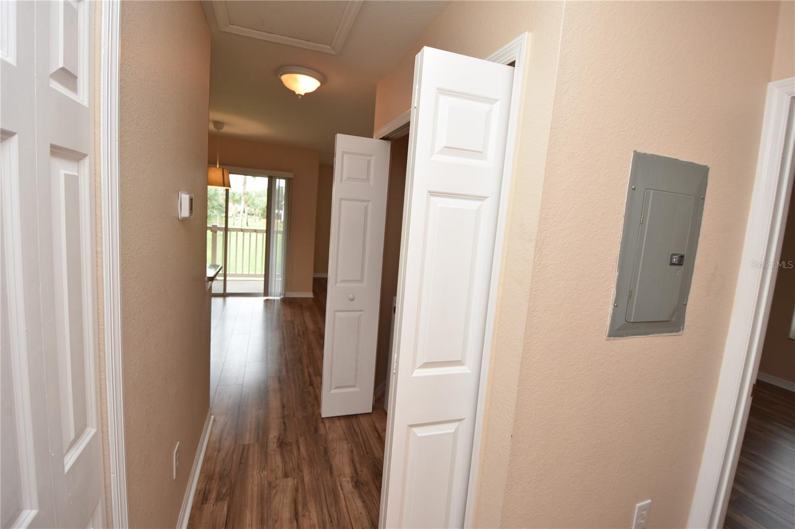 PALM POINTE - Residential