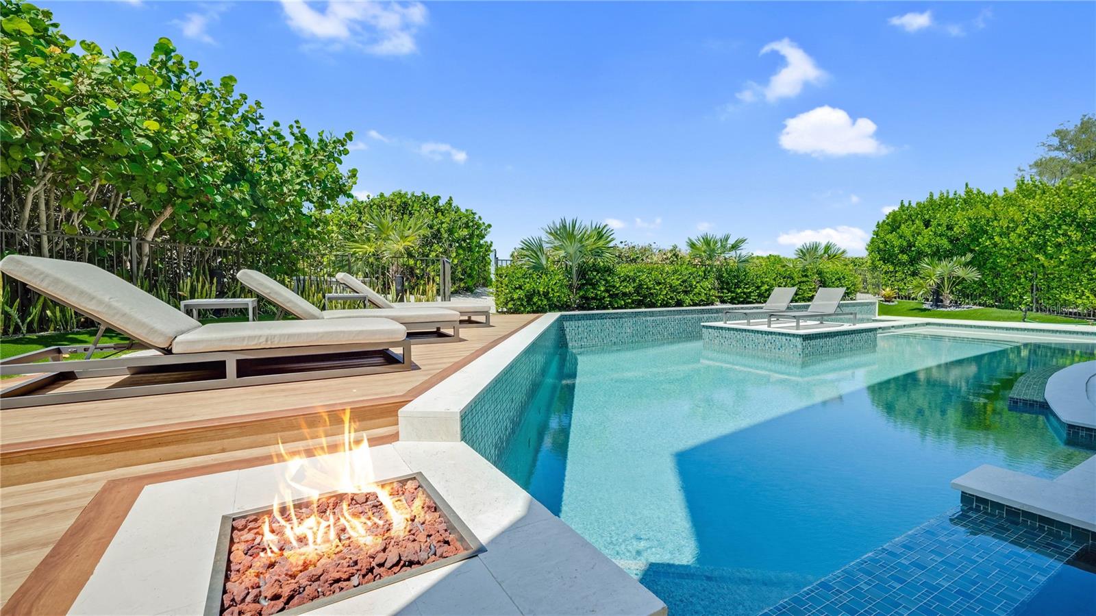 BONAIRE AT LONGBOAT KEY - Residential