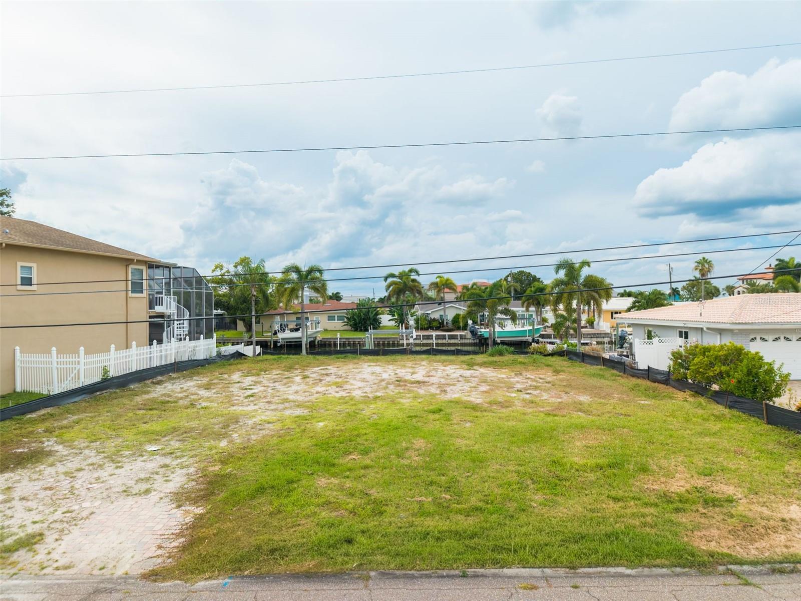 2270 EDYTHE DRIVE