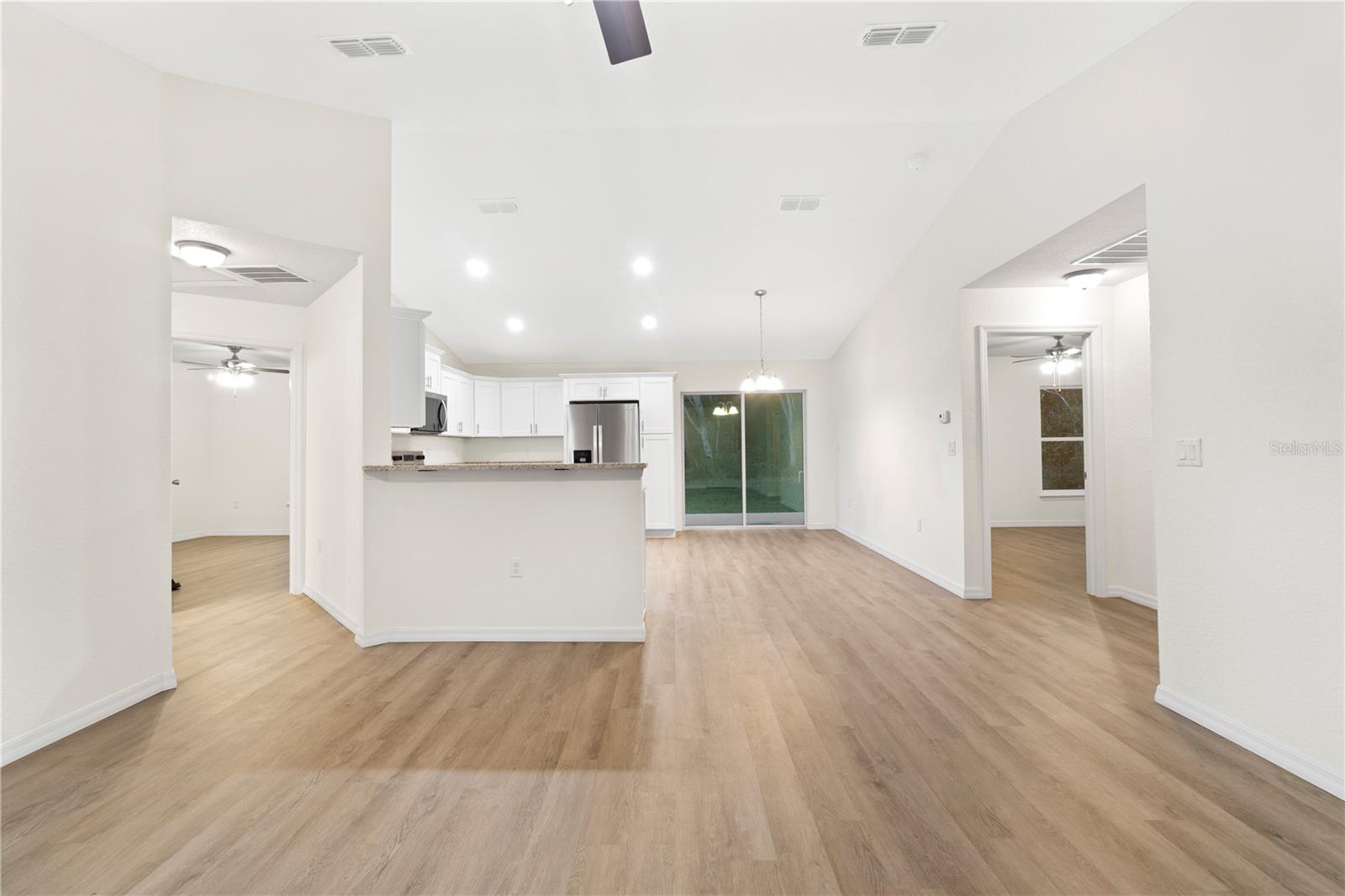 RAINBOW LAKES ESTATE - Residential