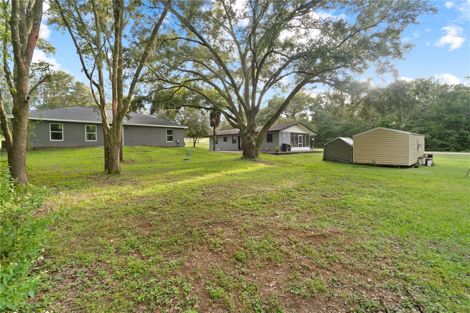 RAINBOW LAKES ESTATE - Residential