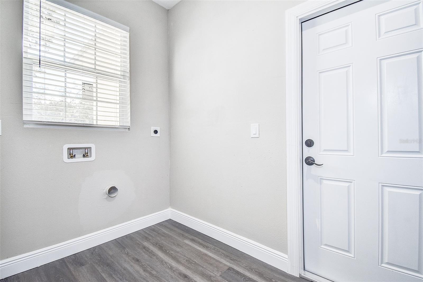 KANAWAHA VILLAGE - Residential