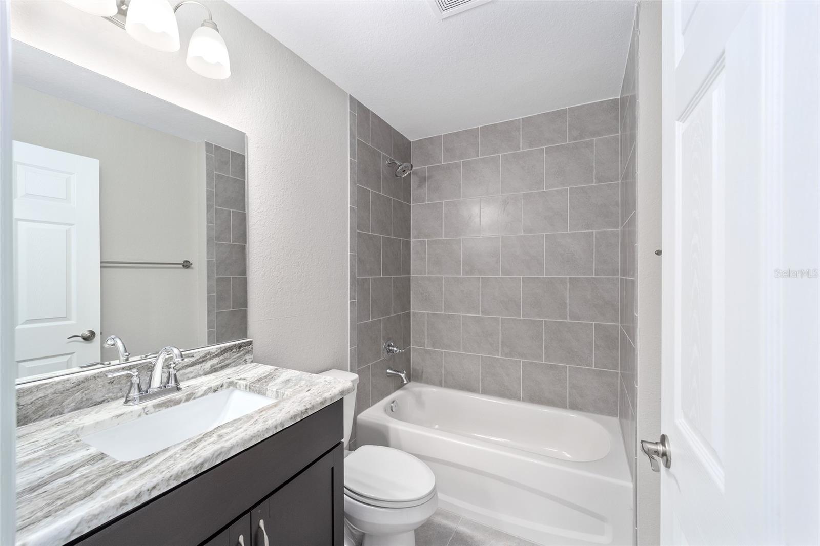 RAINBOW S END ESTATE - Residential