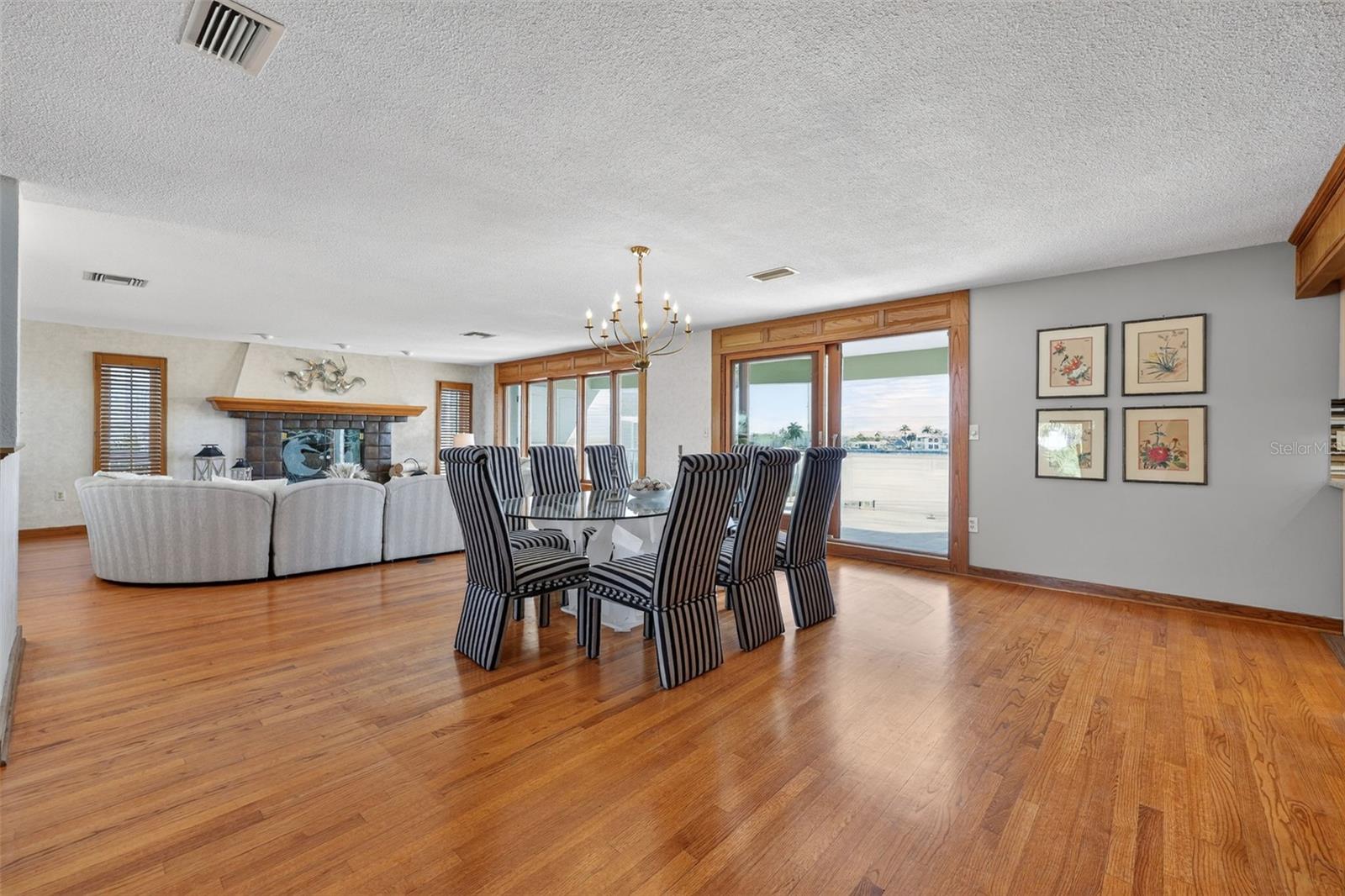 BAHIA SHORES 4TH ADD - Residential