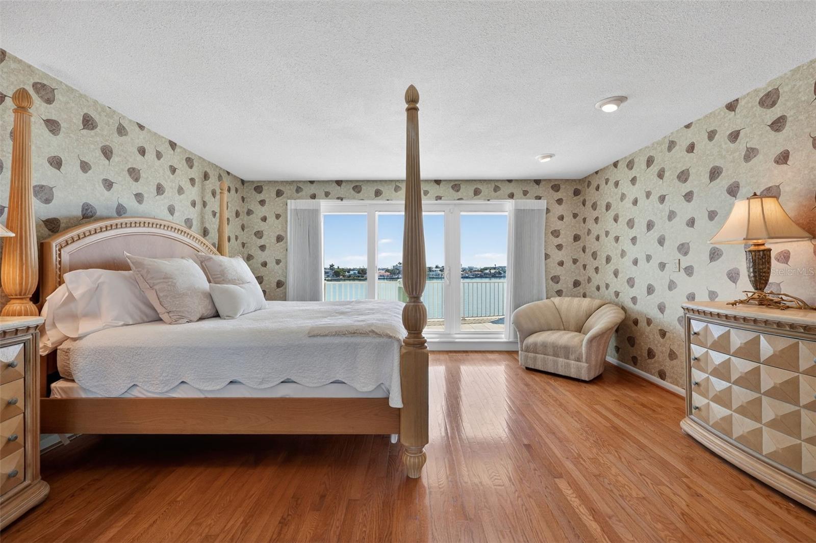 BAHIA SHORES 4TH ADD - Residential