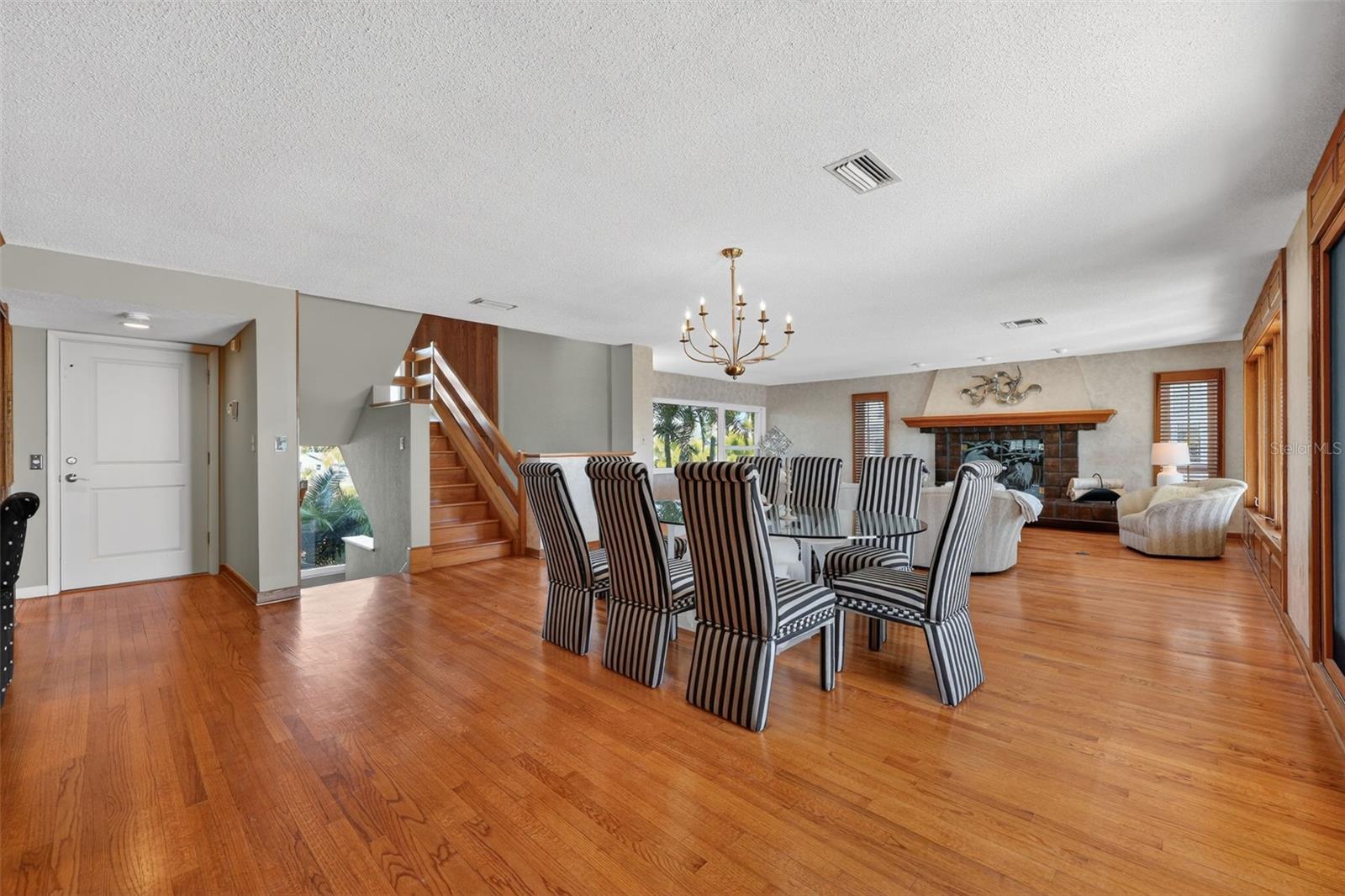 BAHIA SHORES 4TH ADD - Residential