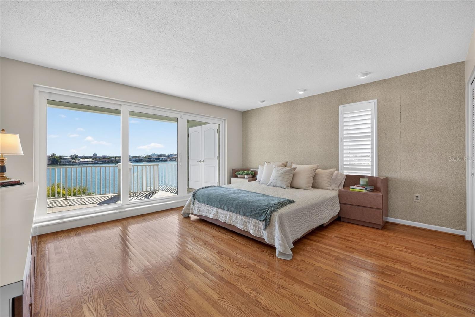 BAHIA SHORES 4TH ADD - Residential