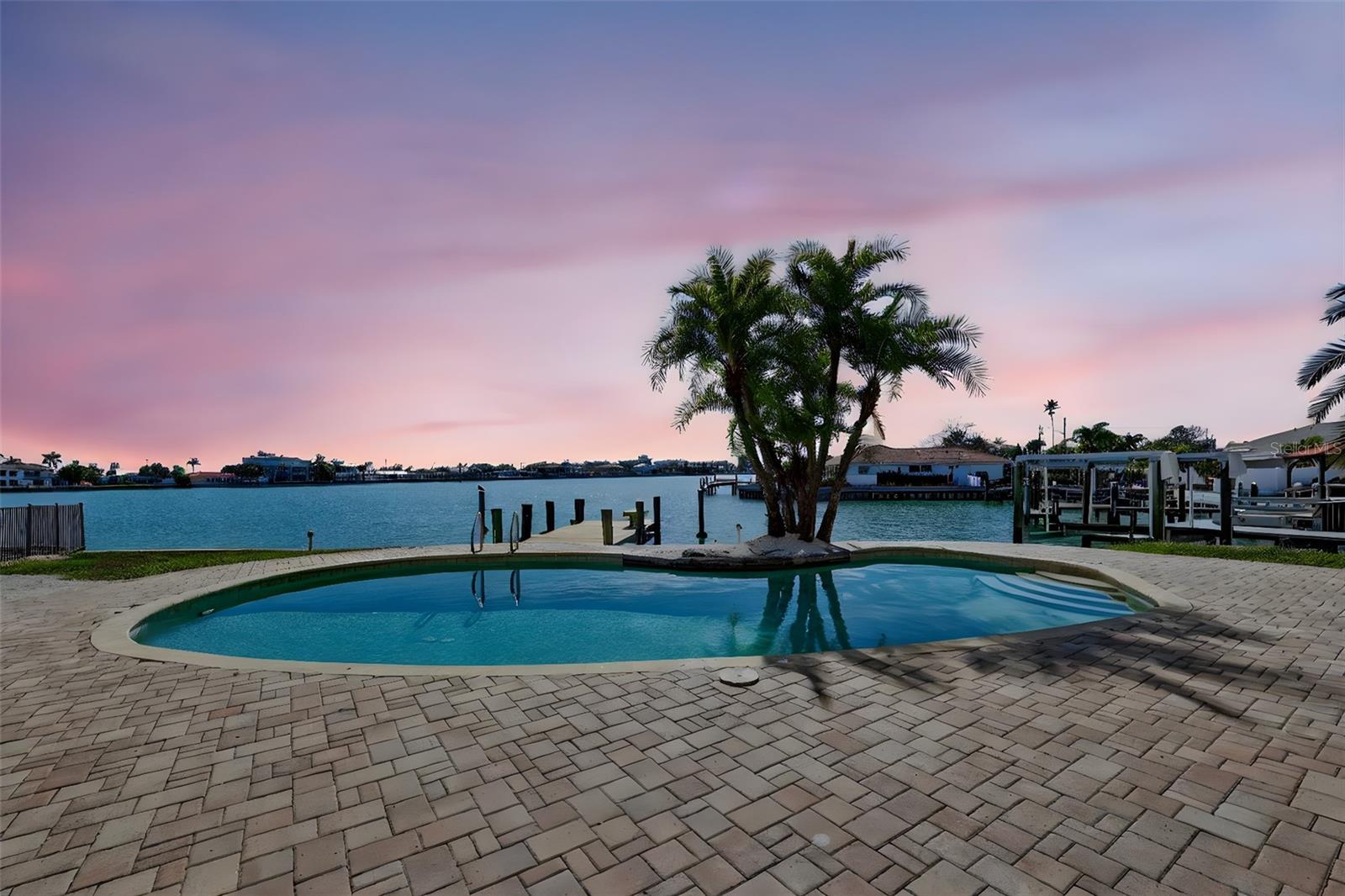 BAHIA SHORES 4TH ADD - Residential