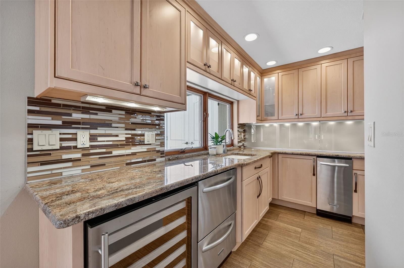 BAHIA SHORES 4TH ADD - Residential