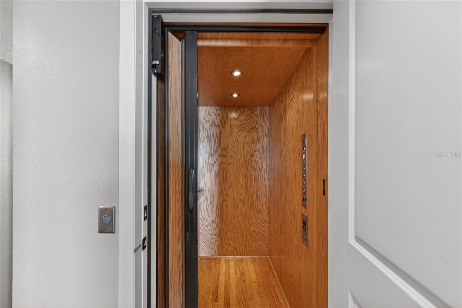 BAHIA SHORES 4TH ADD - Residential