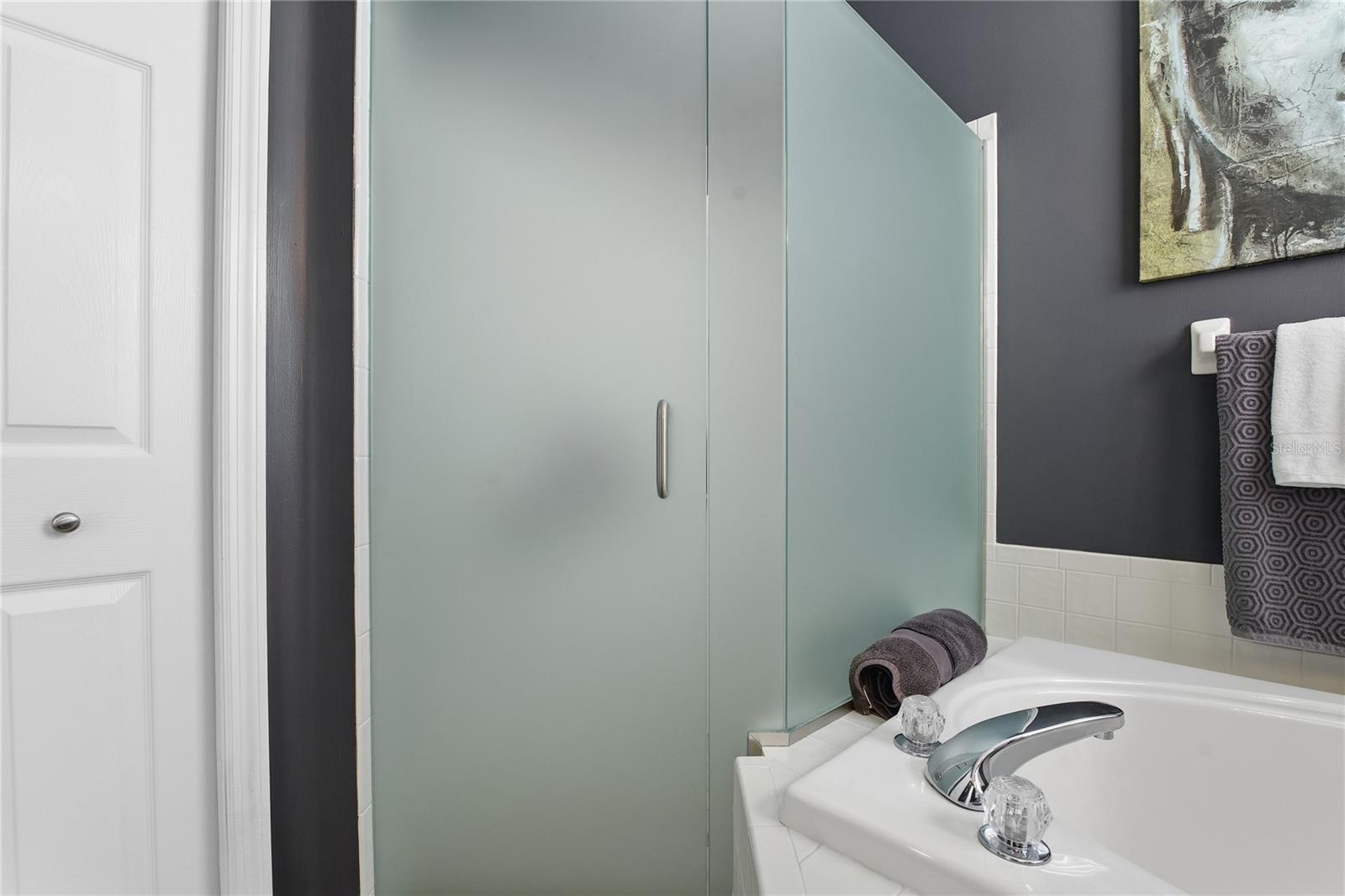 CRESCENT OAKS COUNTRY CLUB COVENTRY PH 6 - Residential