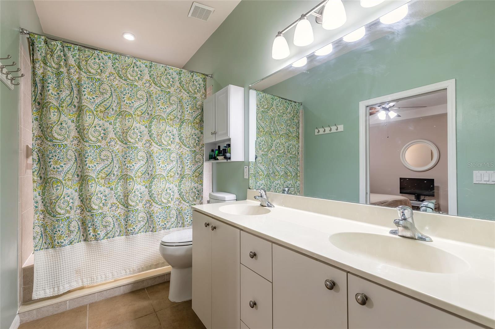 VENETIAN BAY PH 1B UNIT 01 - Residential