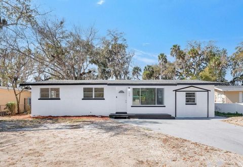 Photo of 124 Baywood Drive, Daytona Beach, FL 32117 (MLS # S5144931)