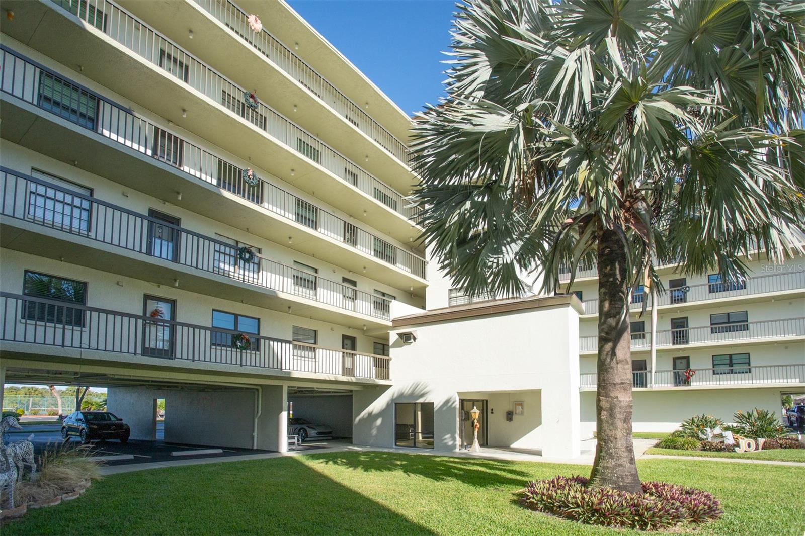 THE PALMS OF LONG BAYOU - Residential