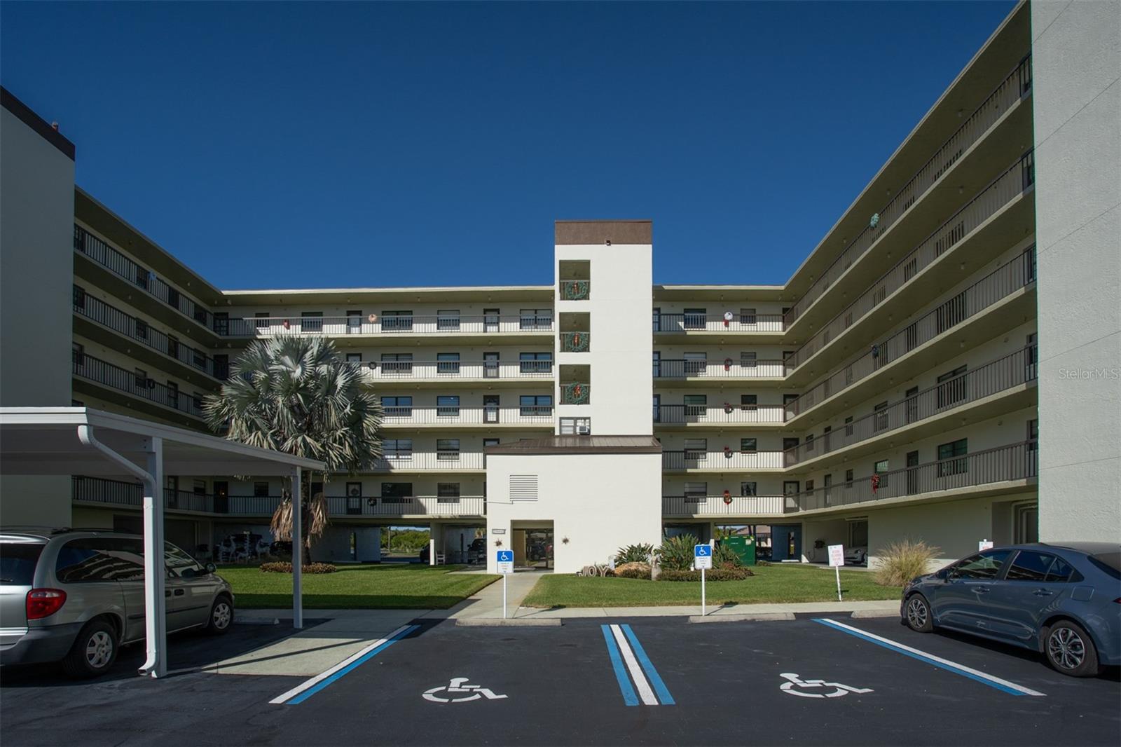 THE PALMS OF LONG BAYOU - Residential