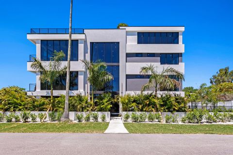 102 162ND AVENUE REDINGTON BEACH FL 33708