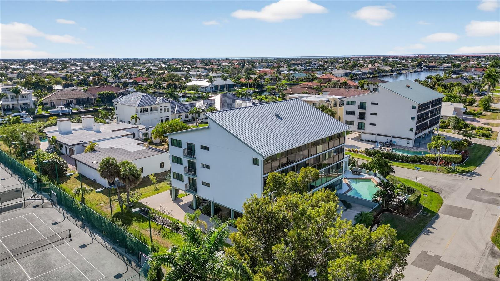 ISLES CLUB - Residential