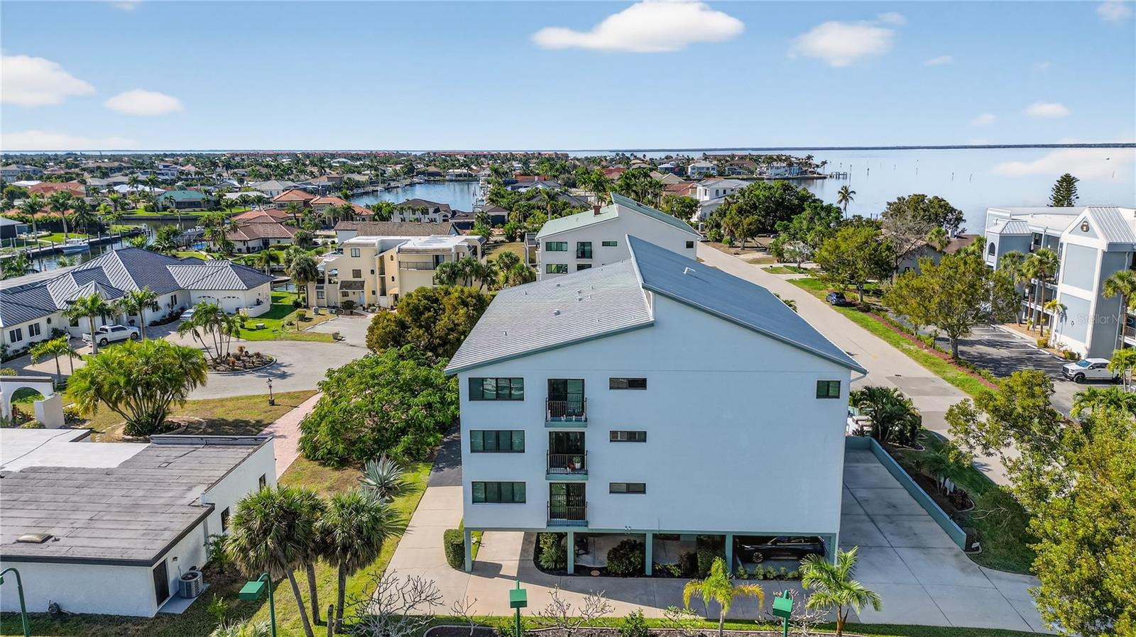 ISLES CLUB - Residential