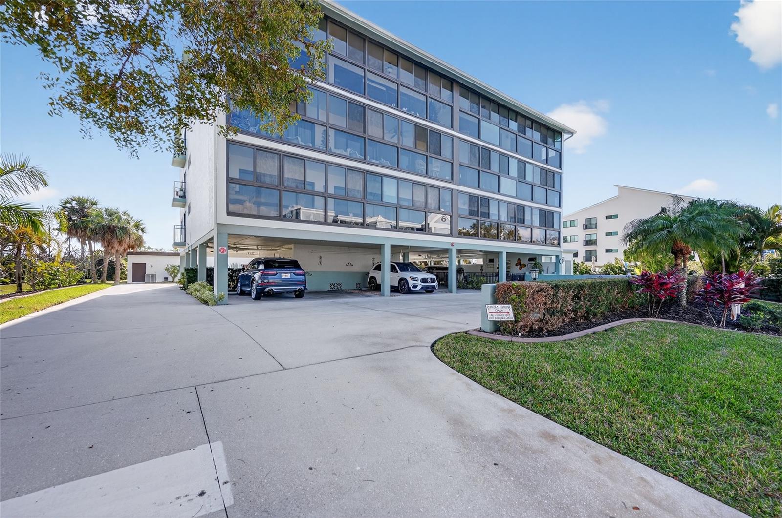 ISLES CLUB - Residential