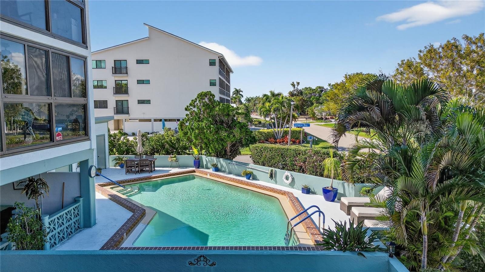 ISLES CLUB - Residential