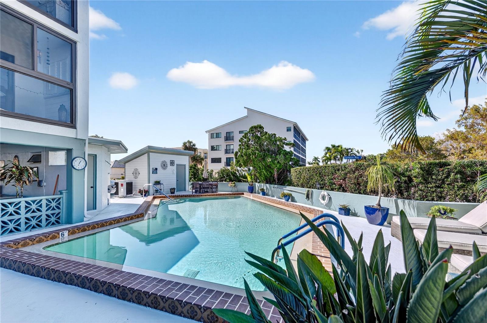 ISLES CLUB - Residential