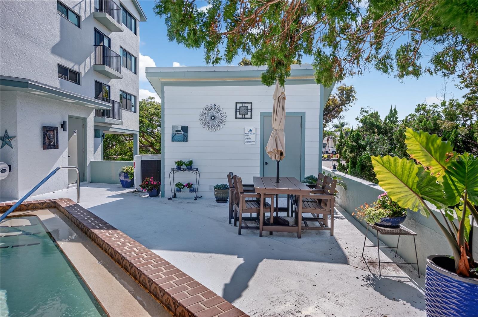 ISLES CLUB - Residential