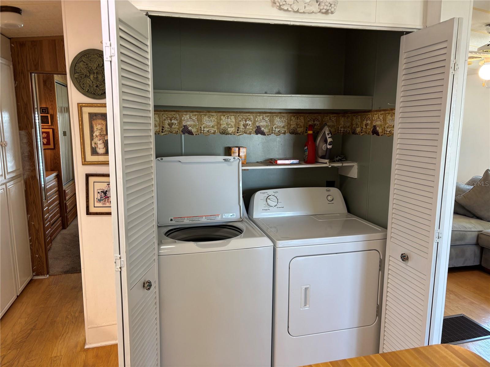 OUTDOOR RES/AMERICA - Residential