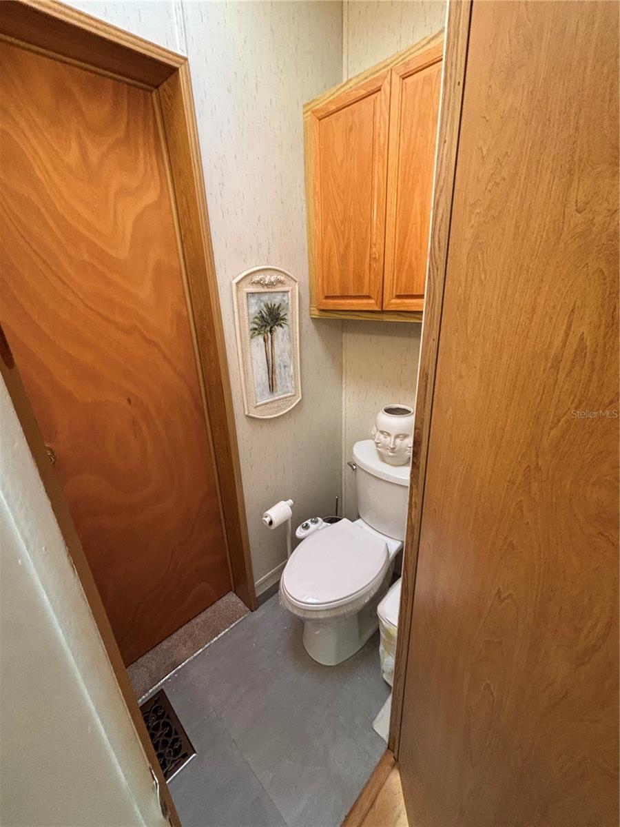 OUTDOOR RES/AMERICA - Residential