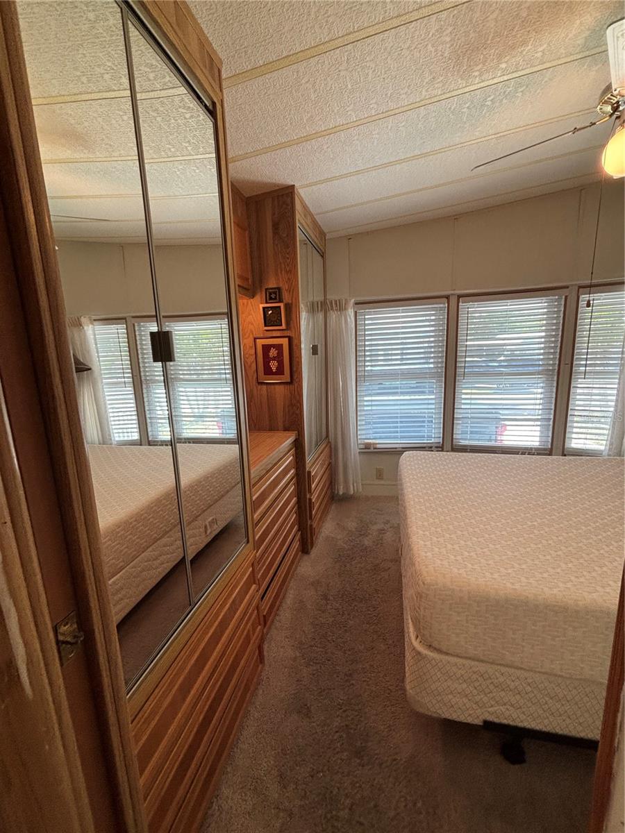 OUTDOOR RES/AMERICA - Residential