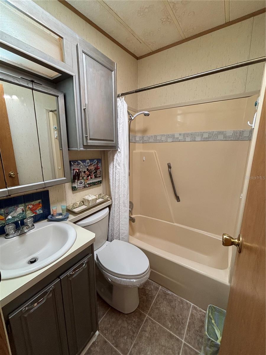 OUTDOOR RES/AMERICA - Residential