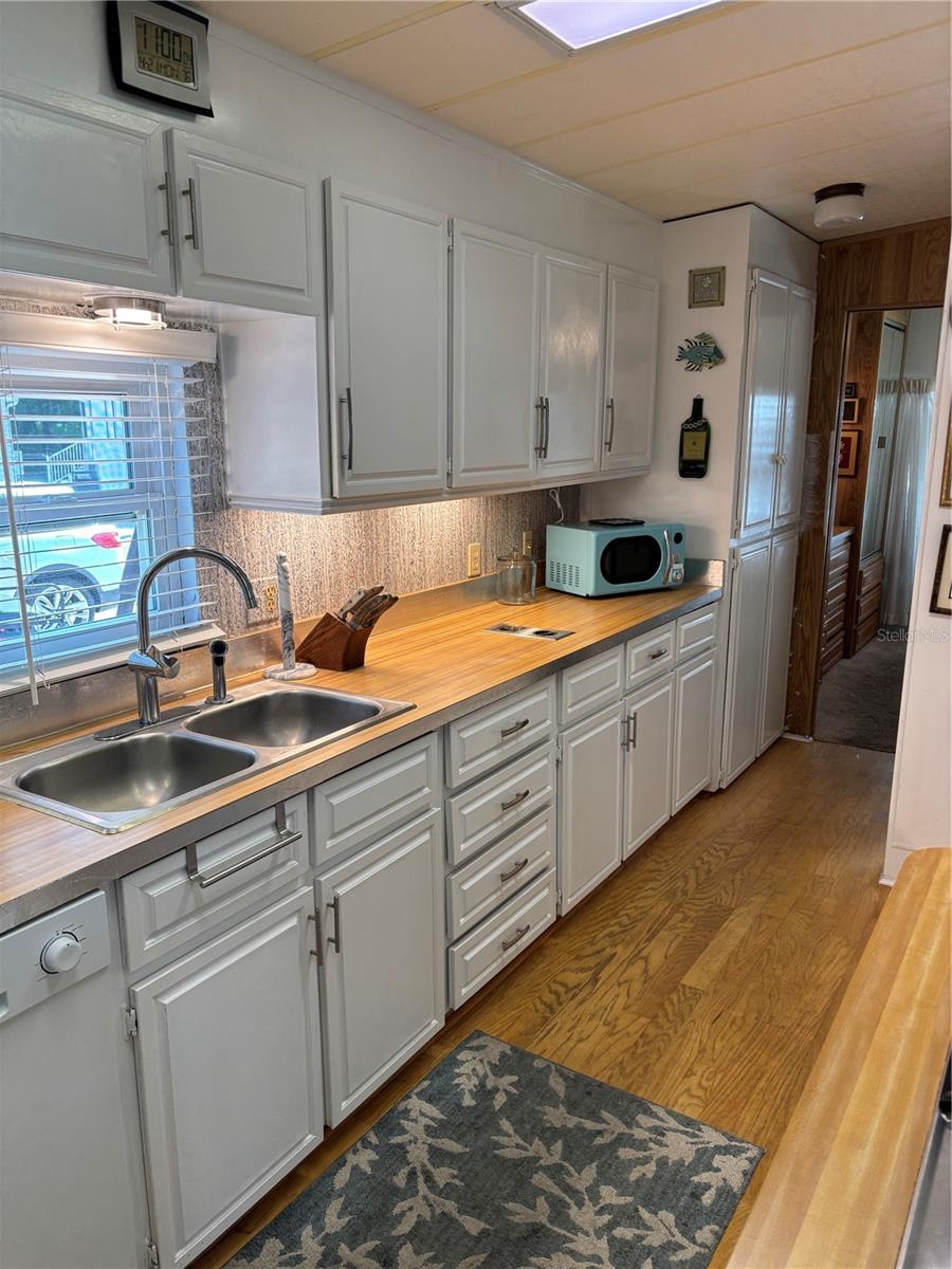 OUTDOOR RES/AMERICA - Residential