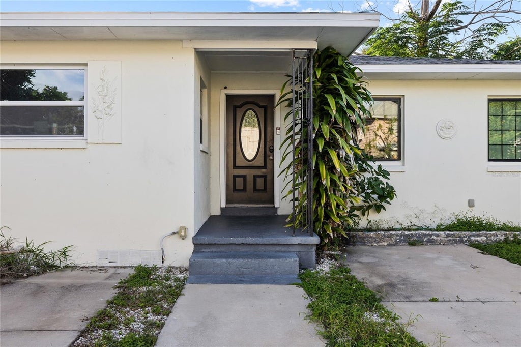 Photo of 2227 19th Street S, St Petersburg, FL 33712 (MLS # TB8559237)