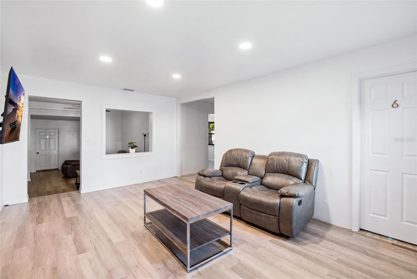 2227 19TH STREET S