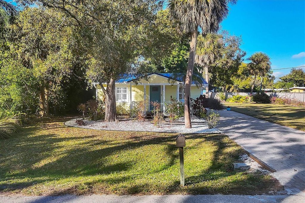 Photo of 638 Yale Street, Englewood, FL 34223 (MLS # D6145377)