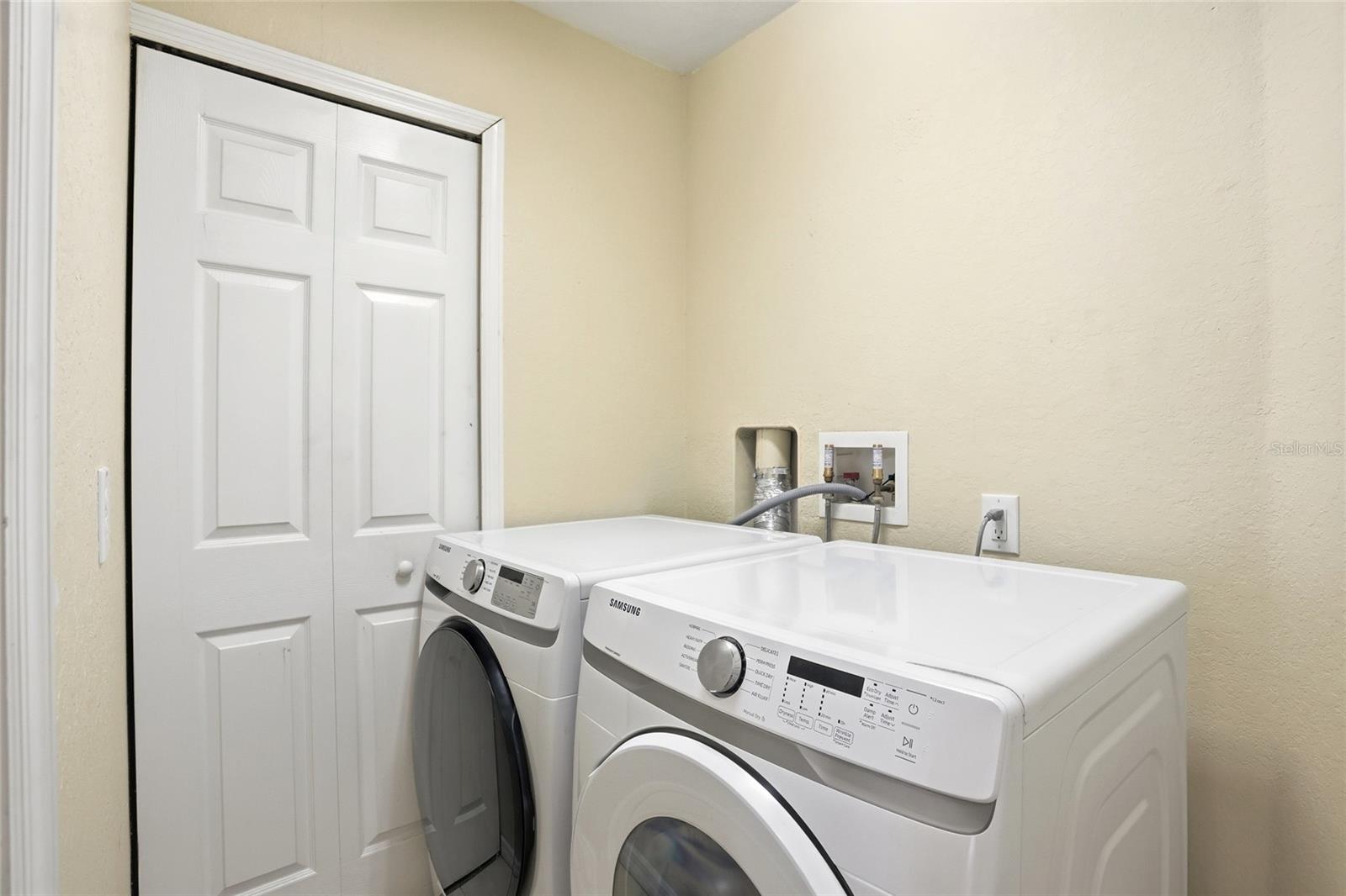 REGAL PALMS AT HIGHLAND RESERVE PH 04 - Residential