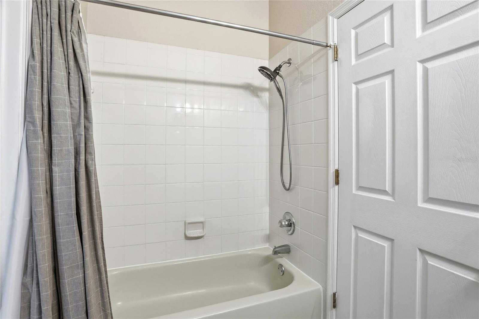 REGAL PALMS AT HIGHLAND RESERVE PH 04 - Residential