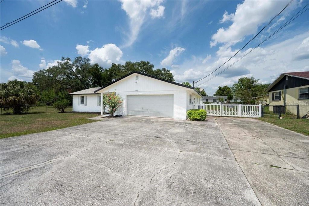 Photo of 1909 Lavon Street, Lakeland, FL 33805 (MLS # TB8503313)