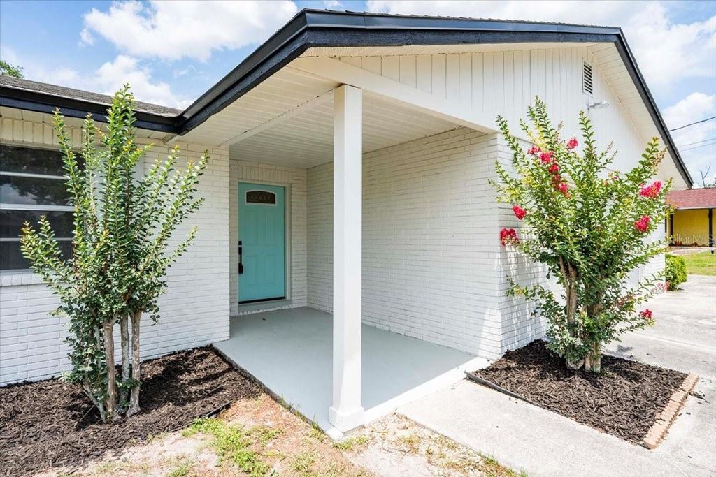Photo of 1909 Lavon Street, Lakeland, FL 33805 (MLS # TB8503313)