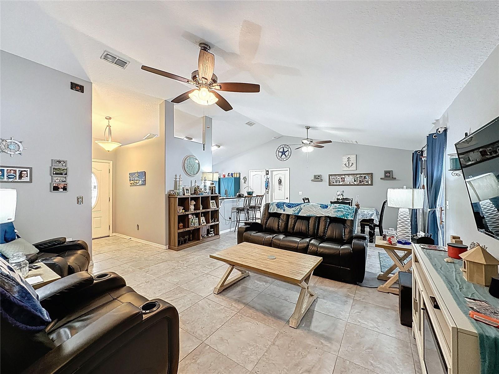 LAKE DOUGLAS LANDING - Residential