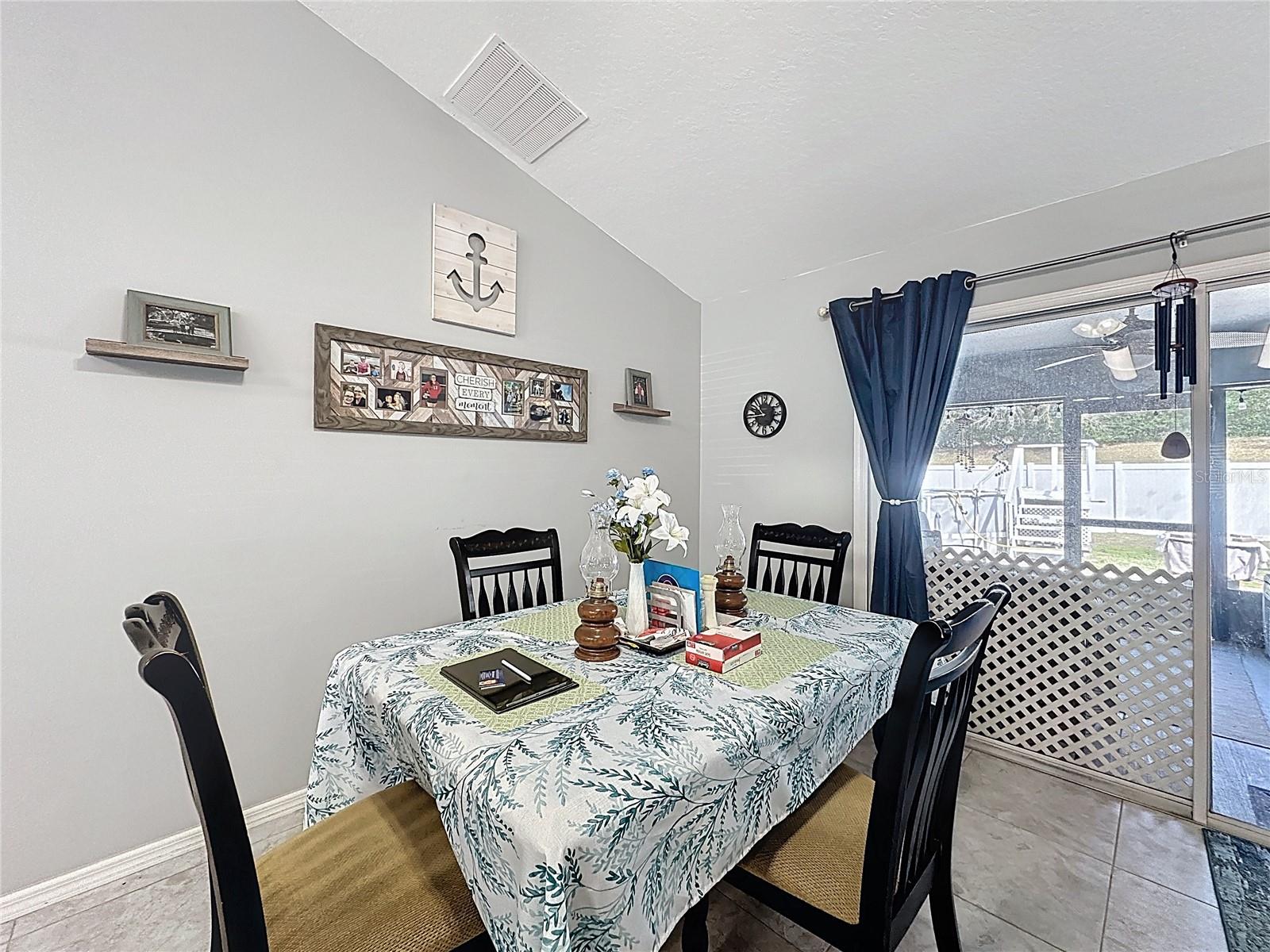 LAKE DOUGLAS LANDING - Residential