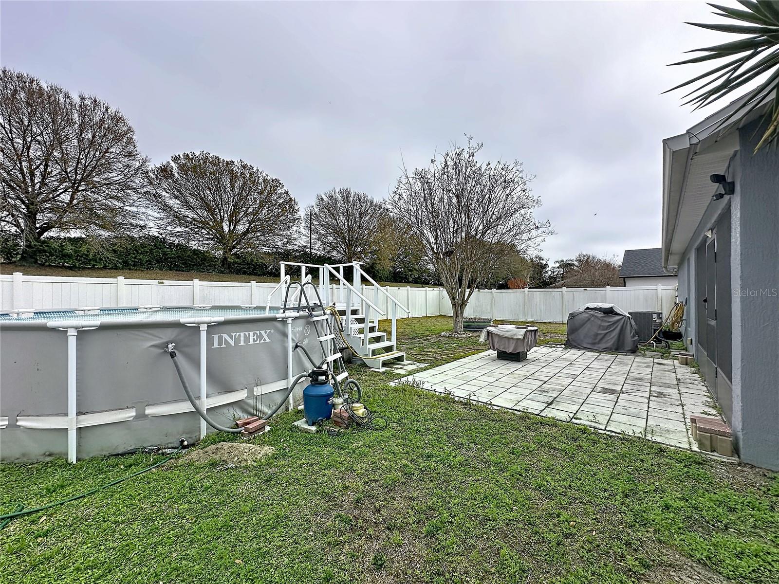 LAKE DOUGLAS LANDING - Residential