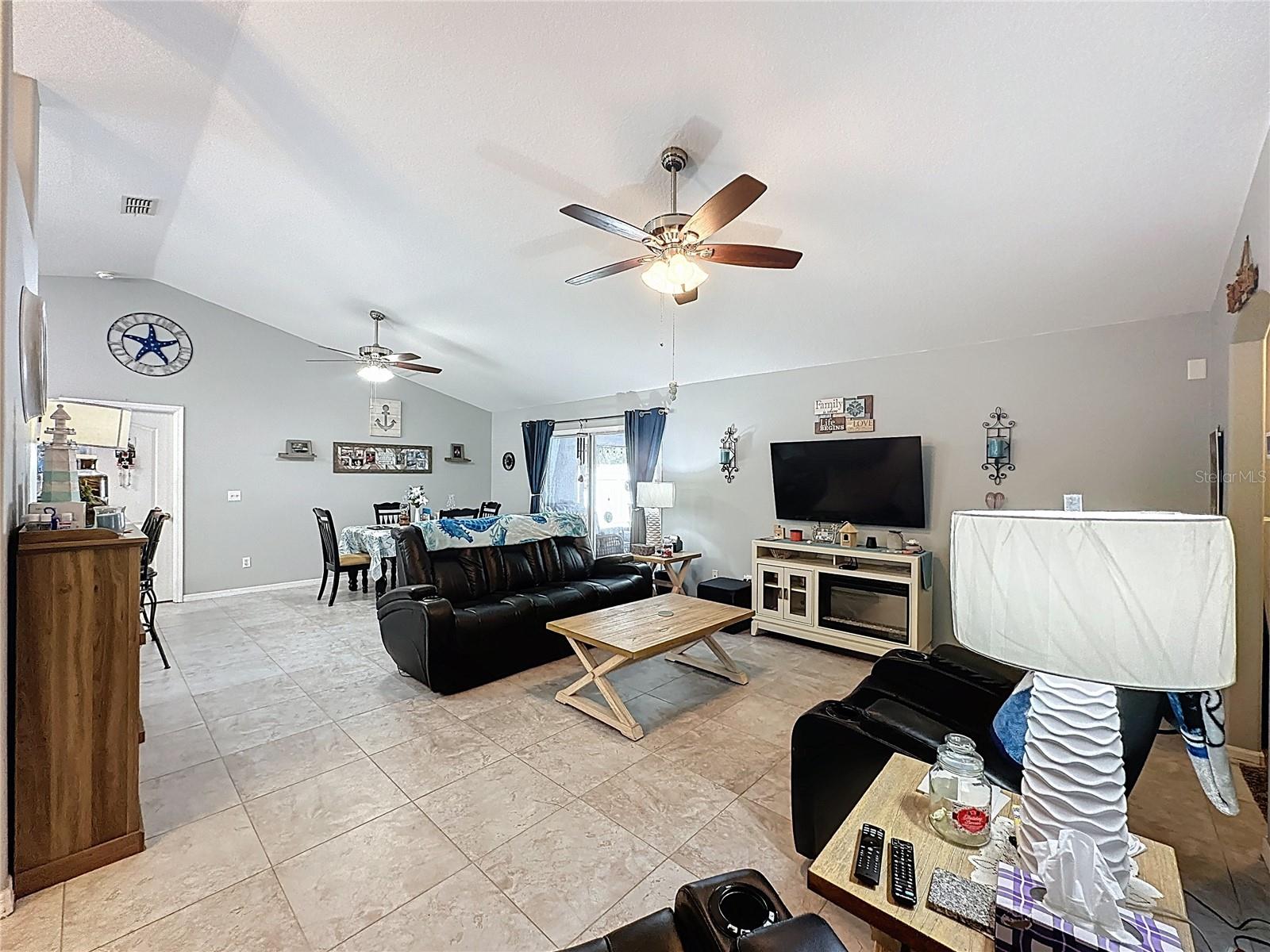 LAKE DOUGLAS LANDING - Residential