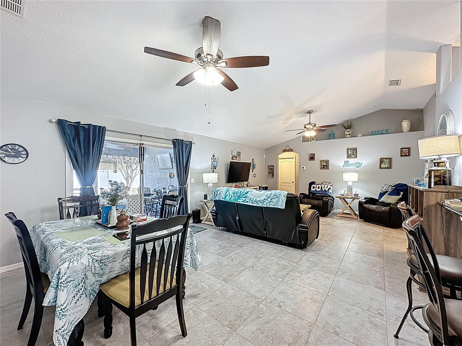 LAKE DOUGLAS LANDING - Residential