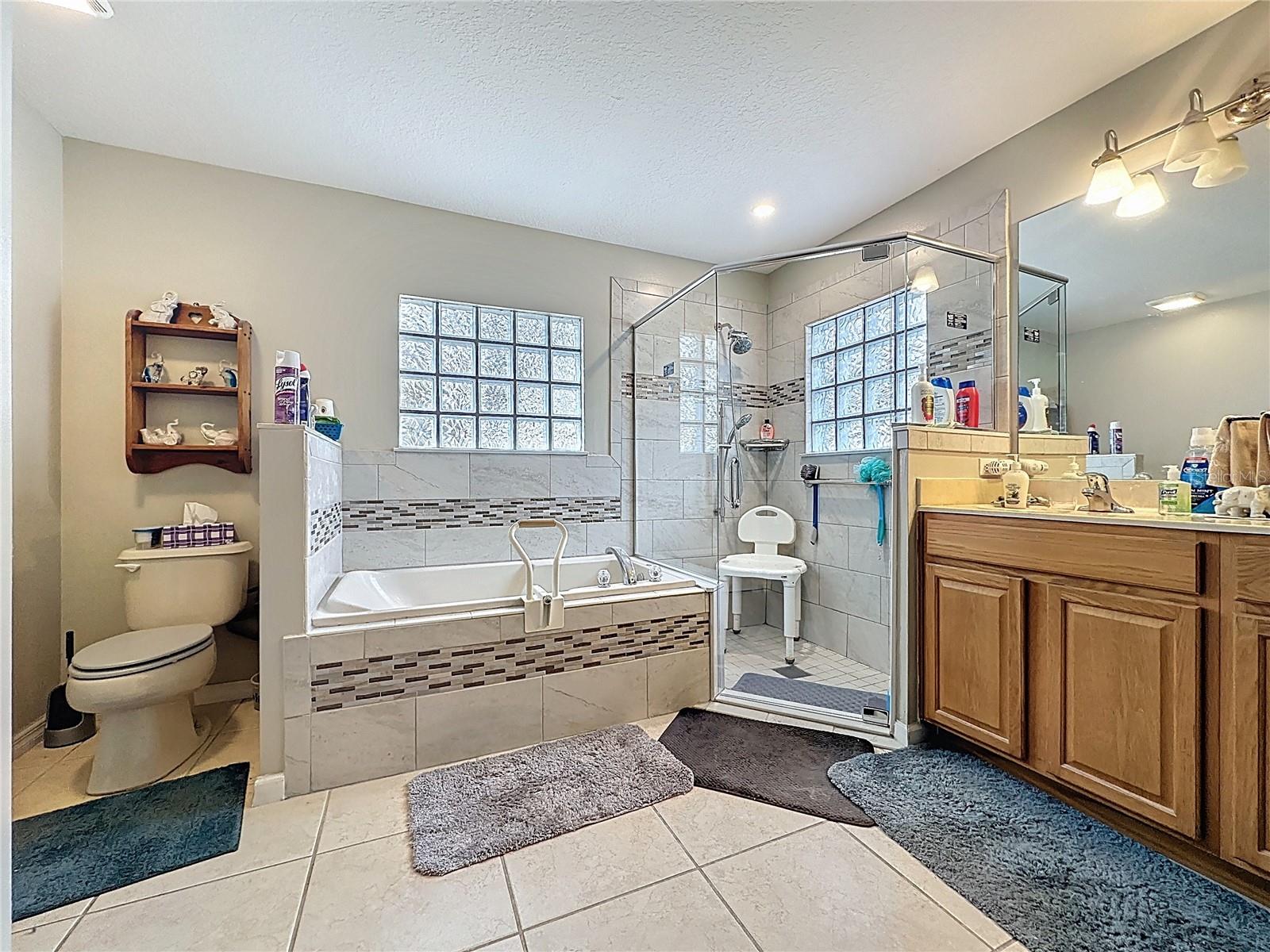 LAKE DOUGLAS LANDING - Residential