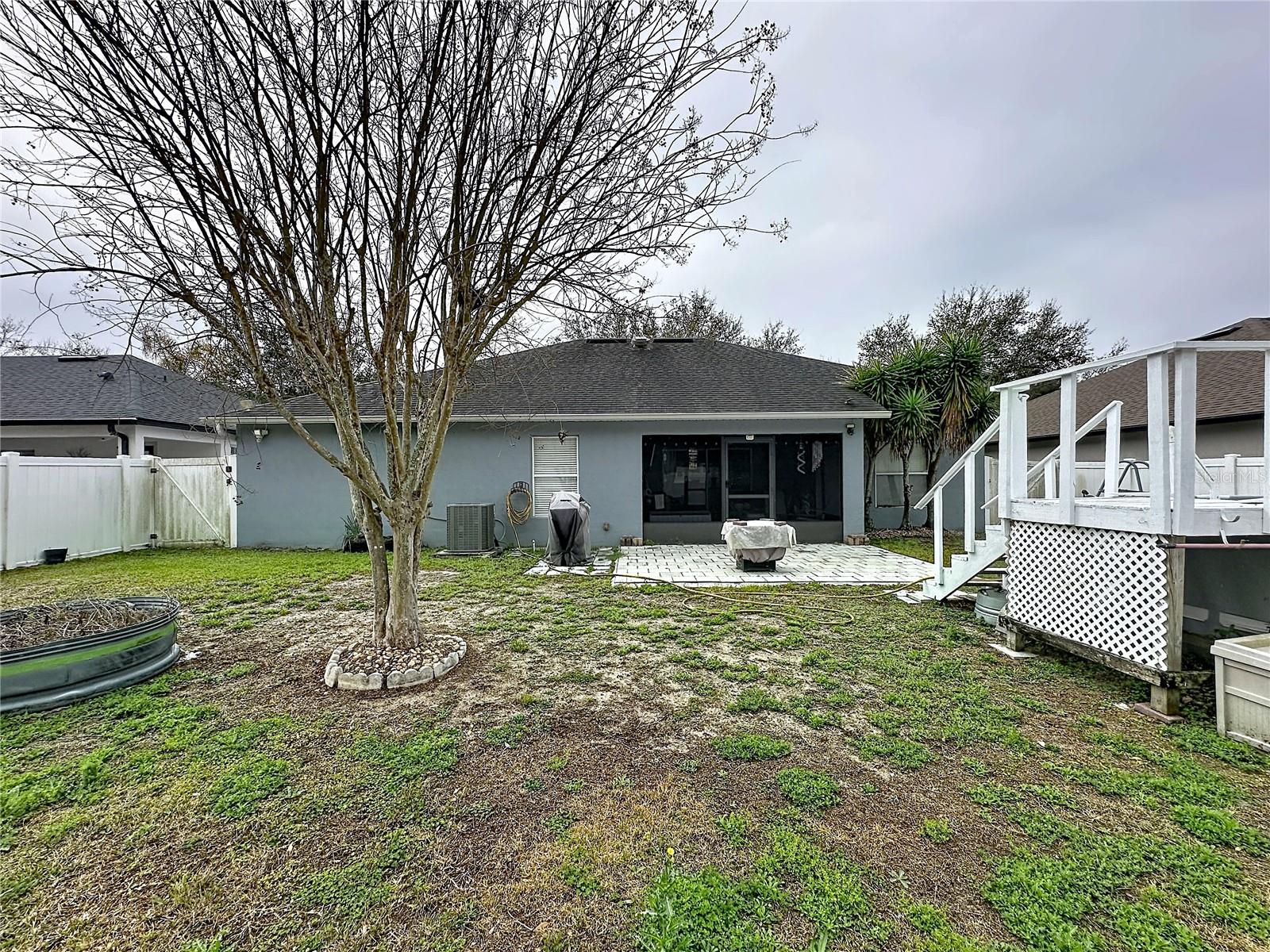 LAKE DOUGLAS LANDING - Residential