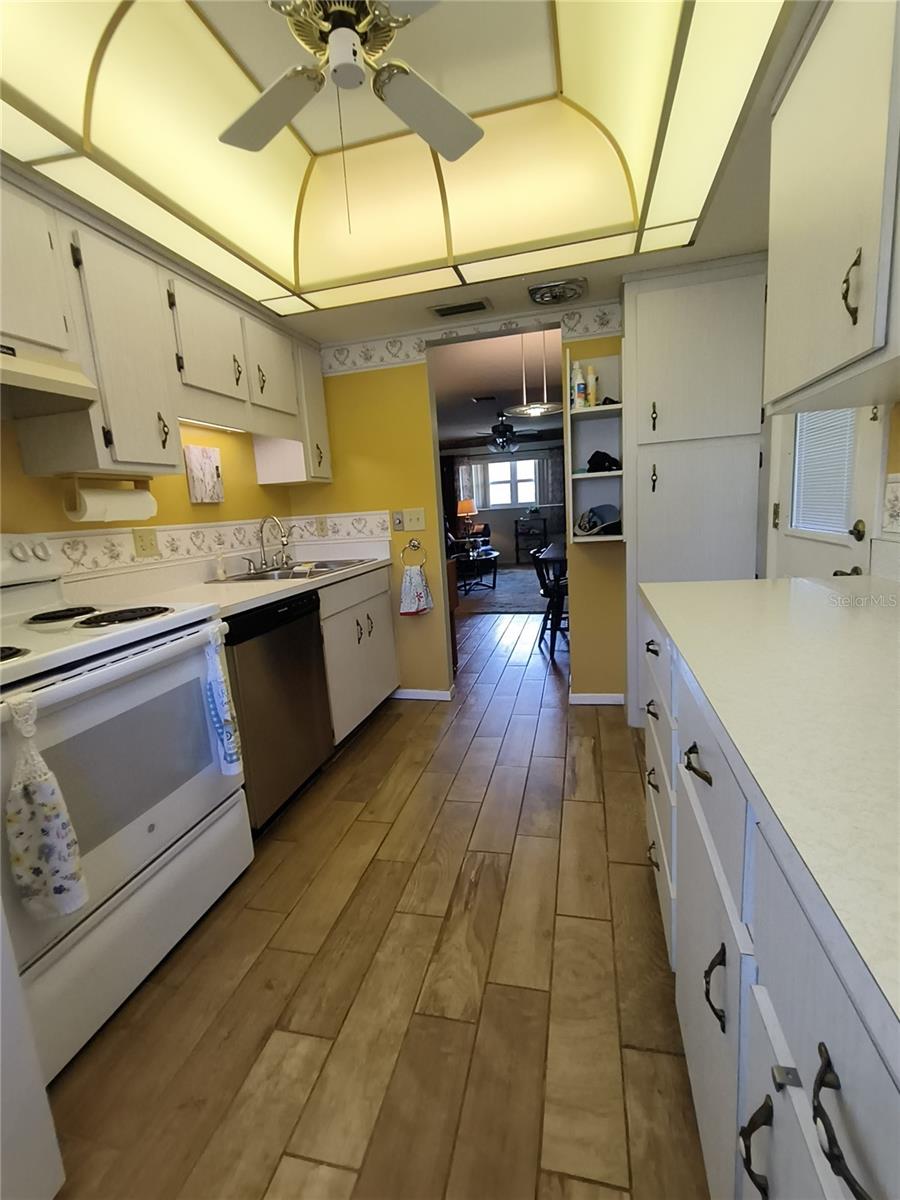 BERESFORD MANOR HOMES UNITS 01 & 02 - Residential