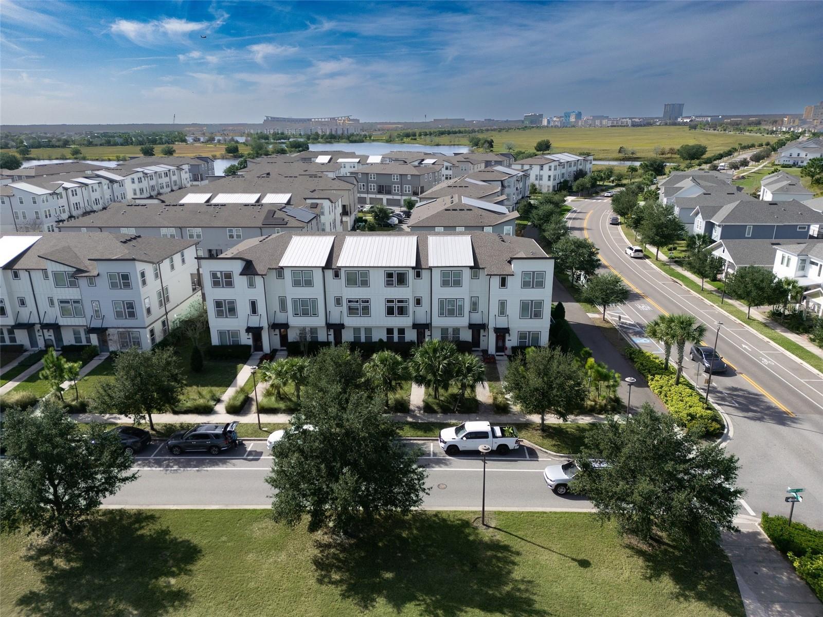 LAUREATE PARK NBRHD CENTER PH 3 - Residential